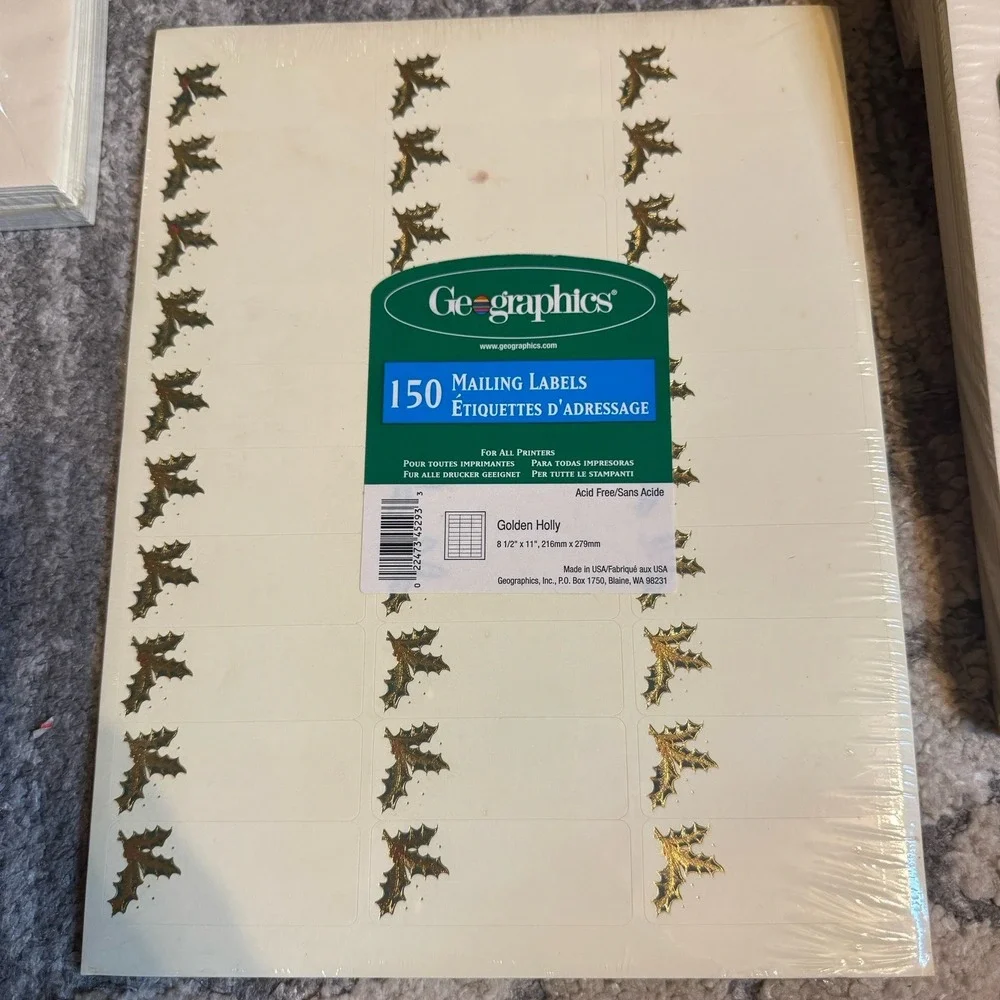 Lot‎ Geo-graphics Holiday Decorations 100 Sheets Paper, 150 Labels & Envelopes